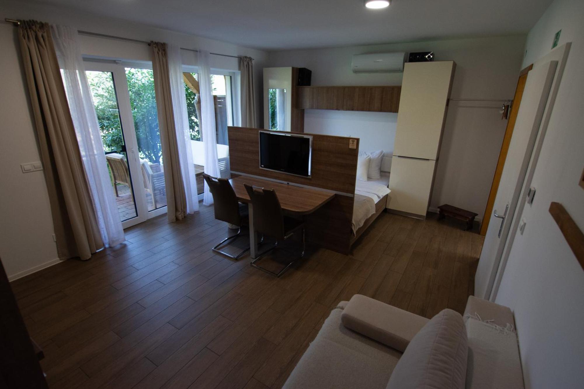 Pr'Fik Apartments Kranj Phòng bức ảnh